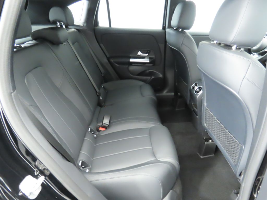 Thumbnail: 2025 Mercedes-Benz GLA - 22