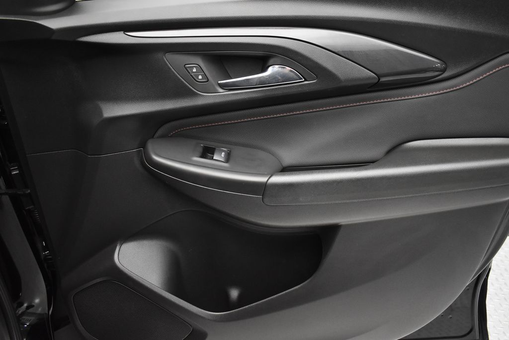 Thumbnail: 2023 Chevrolet TrailBlazer - 23