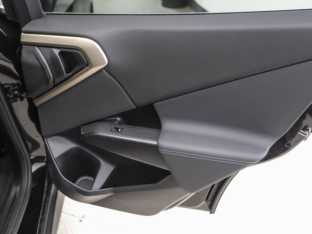 Thumbnail: 2025 BMW X3 - 24