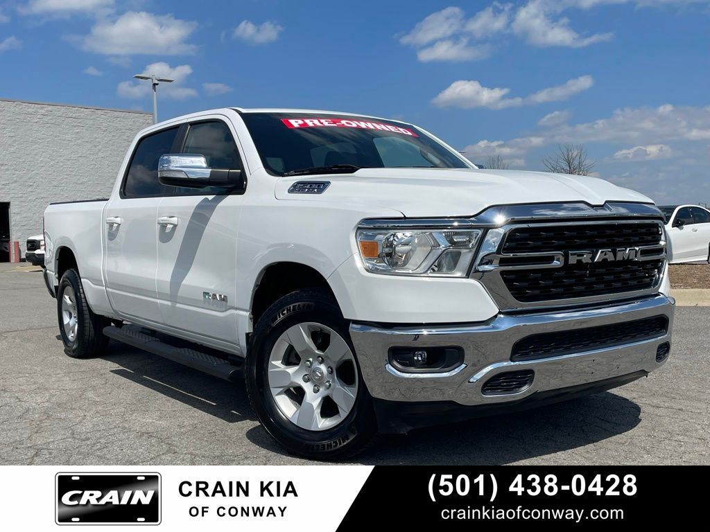 Bright White Clearcoat 2022 RAM 1500 Big Horn Crew Cab 4WD Pickup Truck Four-Wheel Drive 8-Speed Automatic