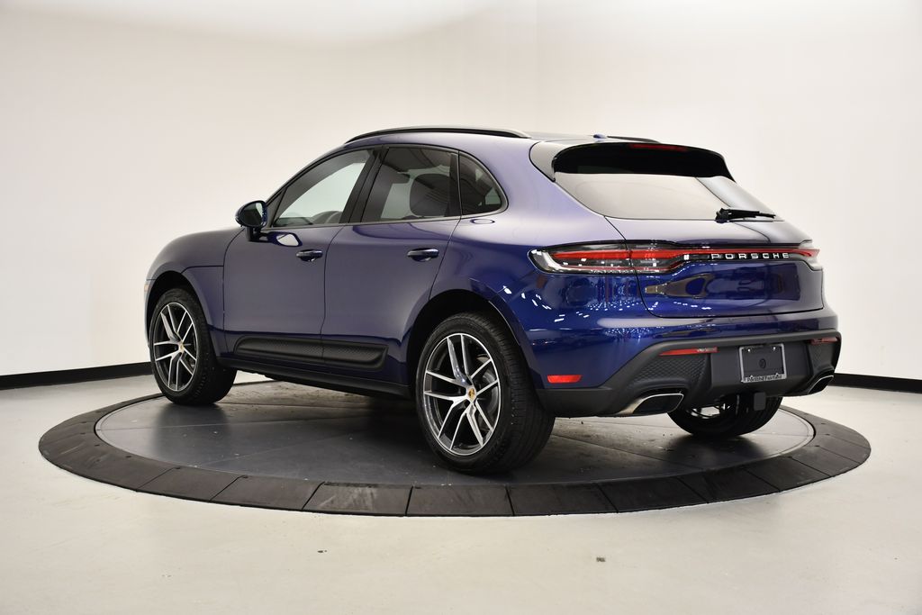 Thumbnail: 2025 Porsche Macan - 3