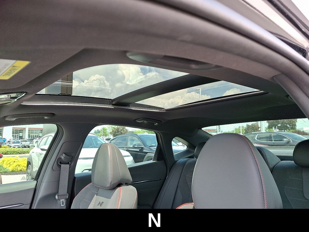 Thumbnail: 2022 Hyundai Sonata - 16