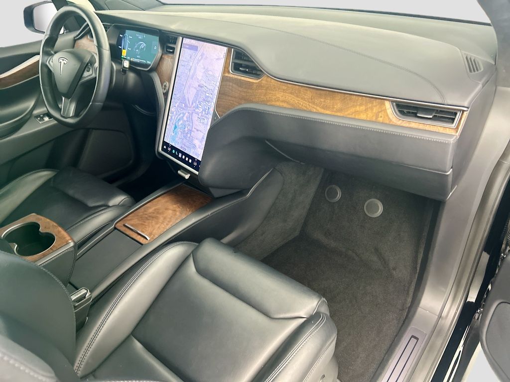 Thumbnail: 2018 Tesla Model X - 18