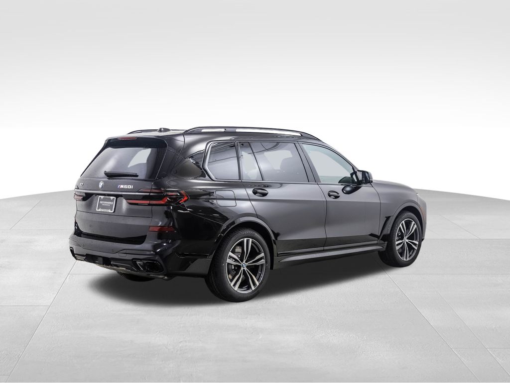 2025 BMW X7 M60i 5