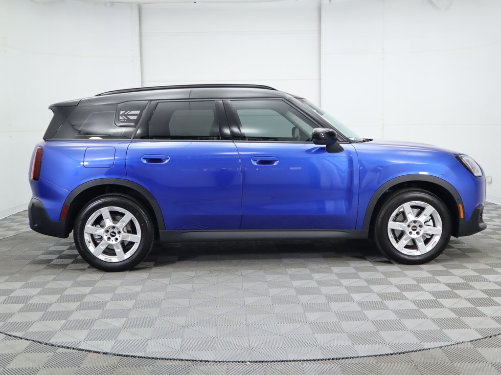 2025 MINI Cooper Countryman Base 4