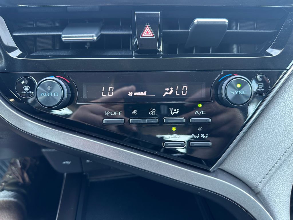 2021 Toyota Camry Hybrid LE