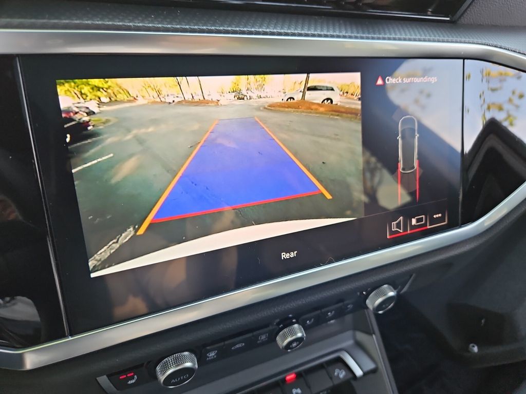 2025 Audi Q3 Premium photo