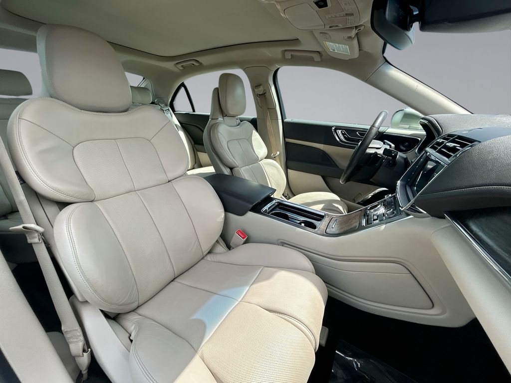 Thumbnail: 2020 Lincoln Continental - 13