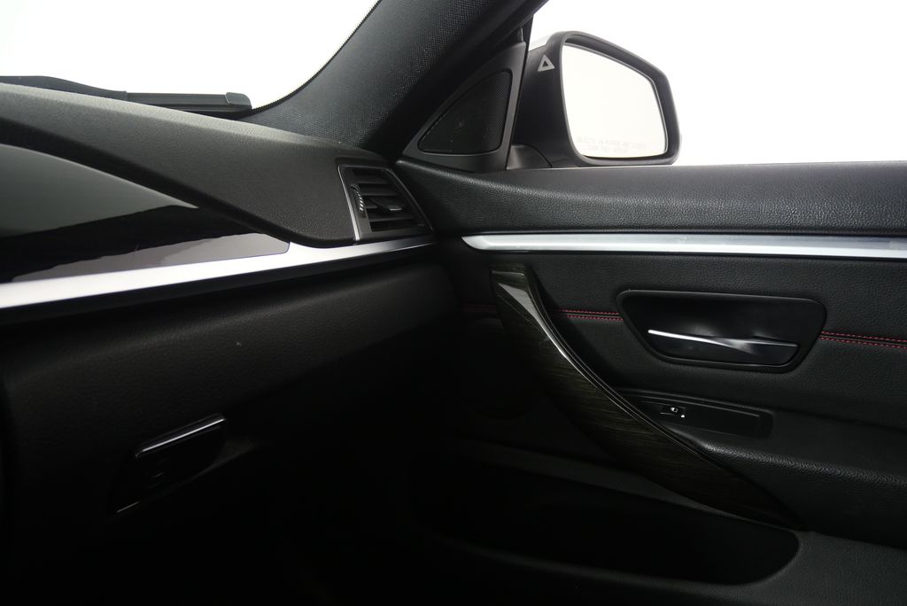 Thumbnail: 2019 BMW 4 Series - 25