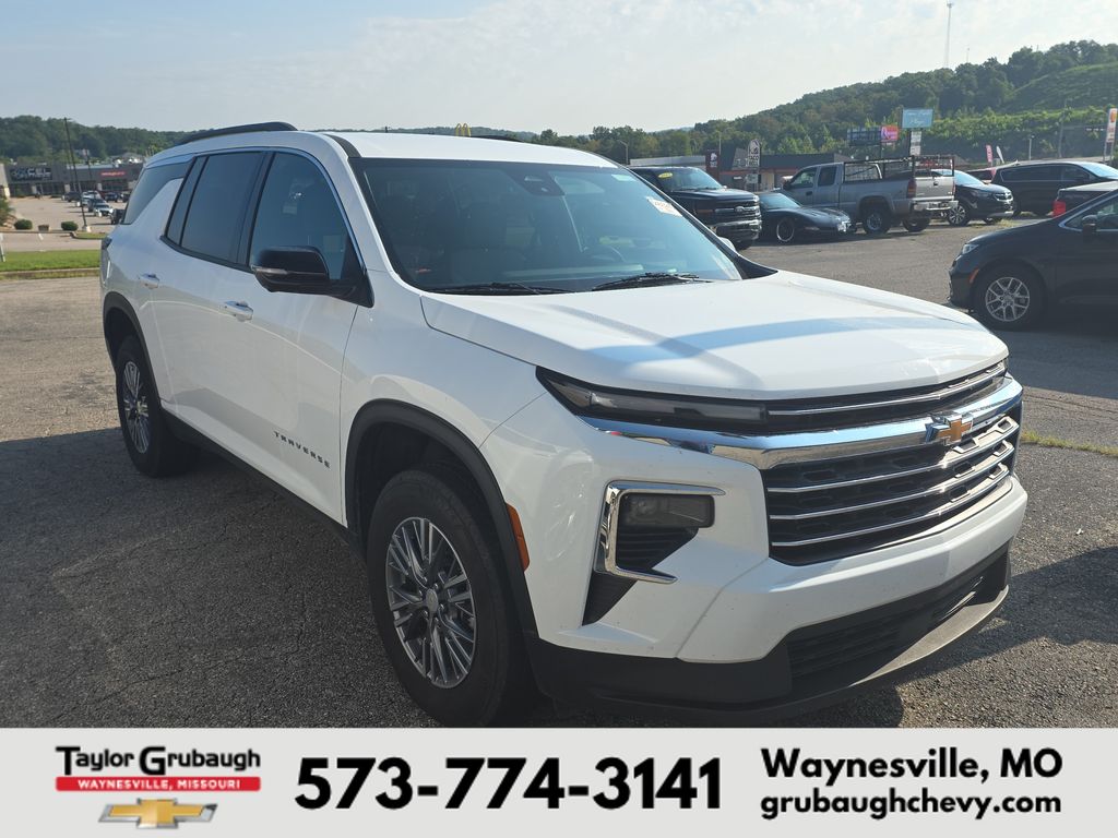 Summit White 2026 Chevrolet Traverse SUV / Crossover Front-Wheel Drive 8-Speed Automatic