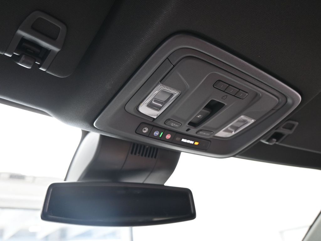 Used 2025 Black Chevrolet High Country image 32