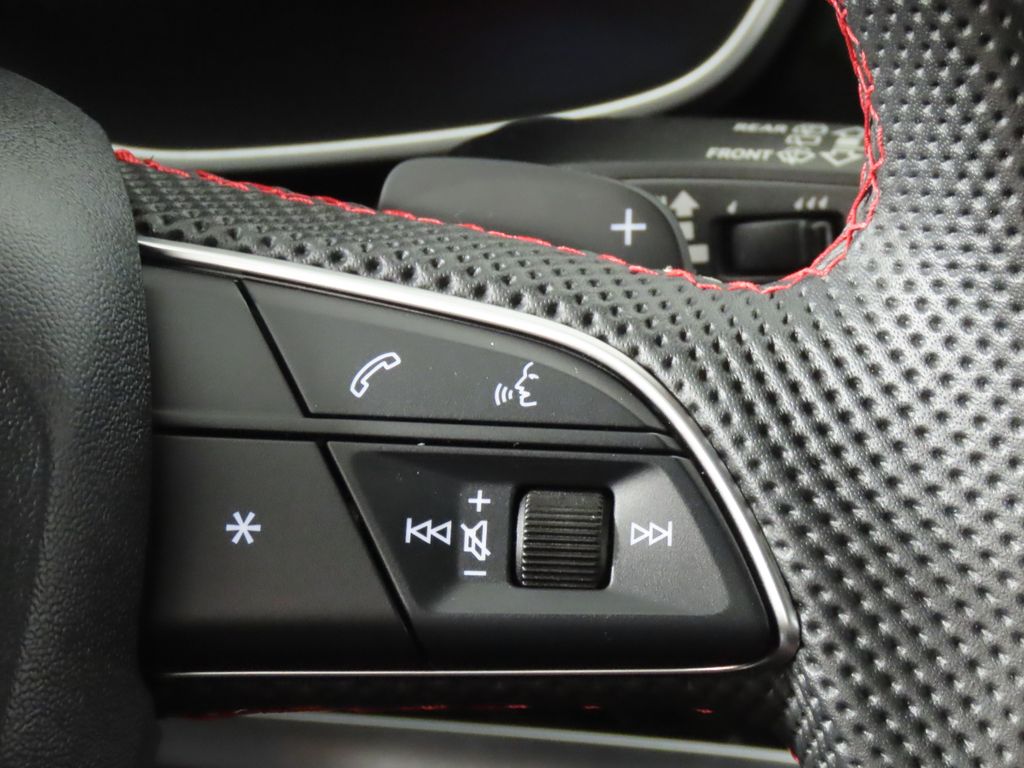 Thumbnail: 2025 Audi Q3 - 19