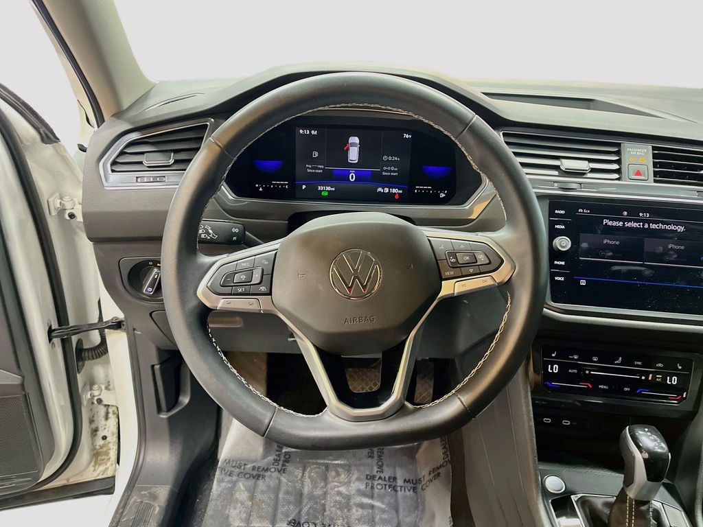 Used 2022 White Volkswagen 2.0T SE image 11