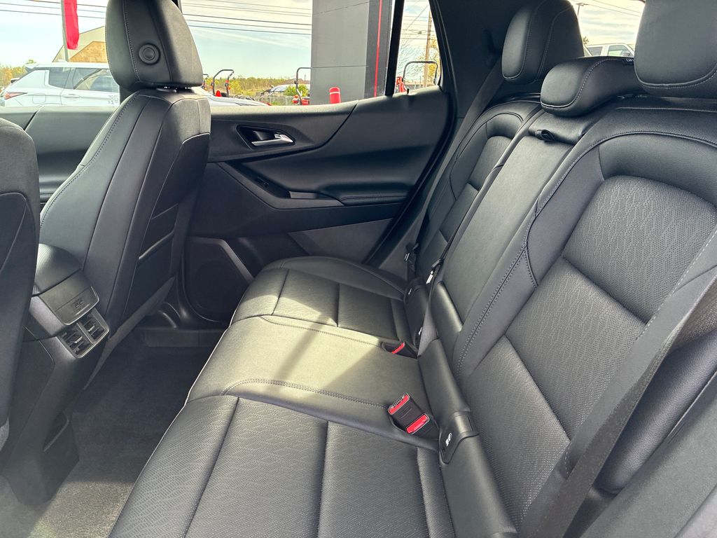 2025 Chevrolet Equinox LT Green at Klick Lewis Buick Chevrolet