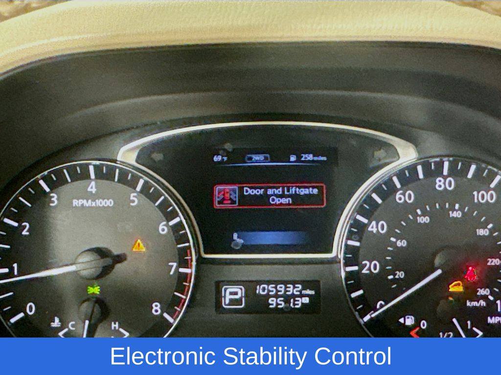 Used Car 2015 Nissan Pathfinder  Platinum For Sale Under $12,000 In Austin, Texas
