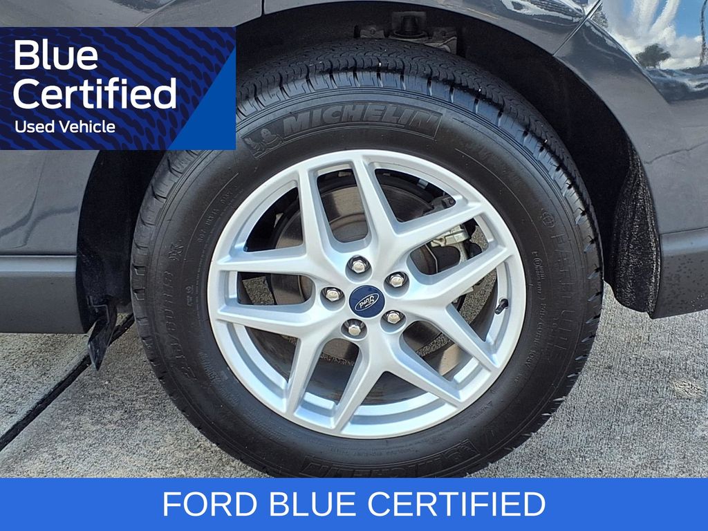 2021 Ford Edge SE Gray at Autostrade