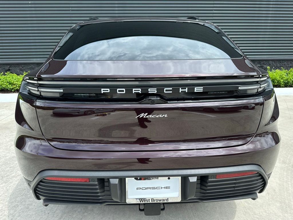 Thumbnail: 2025 Porsche Macan - 11