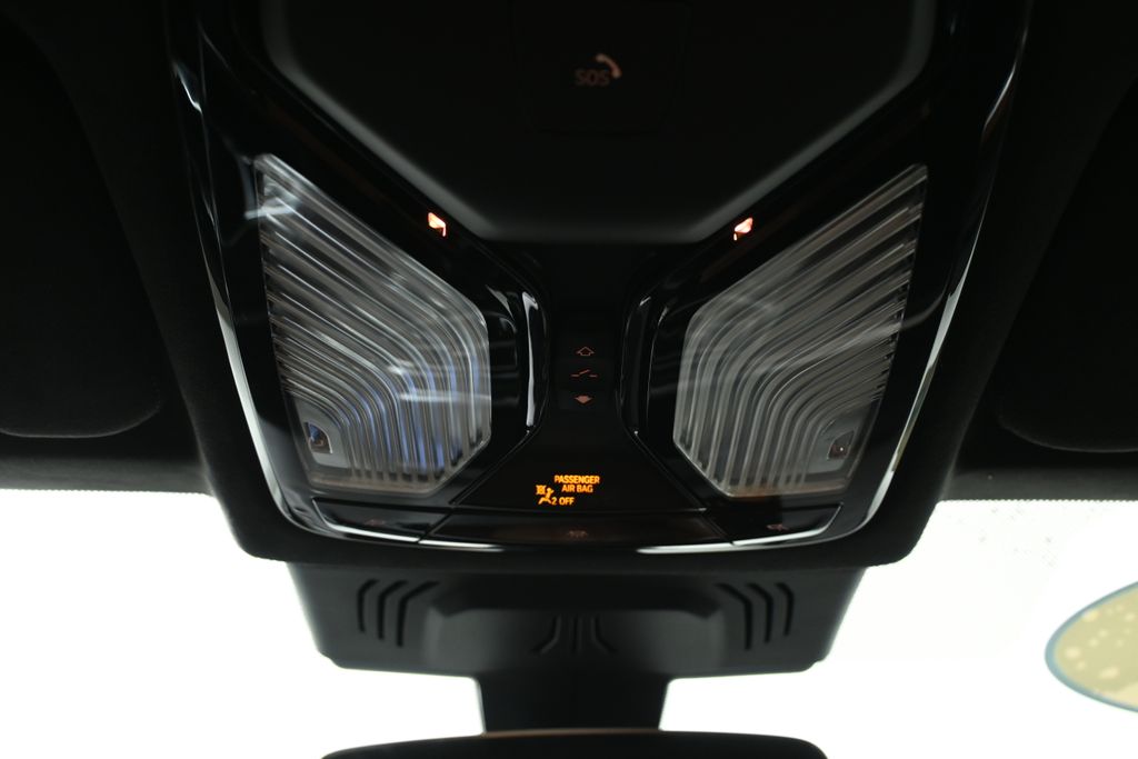 Thumbnail: 2023 BMW X6 - 21