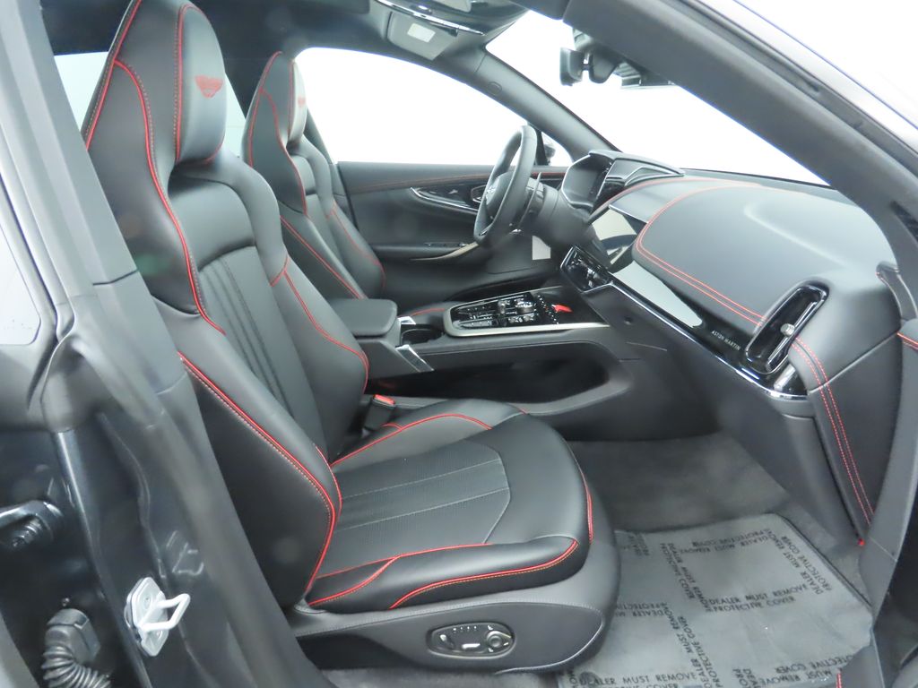 Thumbnail: 2026 Aston Martin DBX - 21