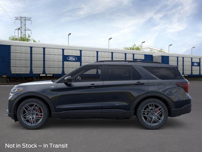 New 2026 Agate Black Metallic Ford ST-Line image 3