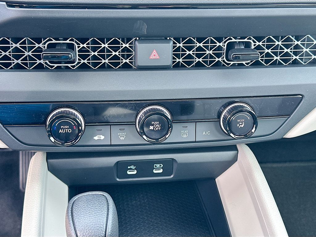 2025 Honda Accord LX 11