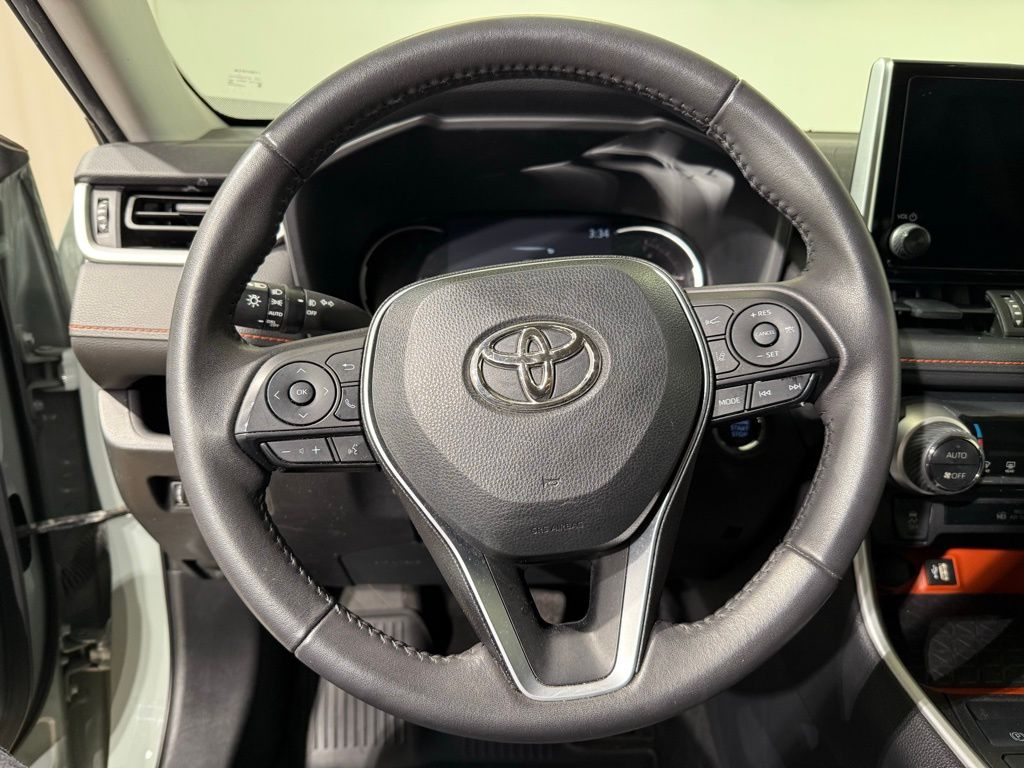 Thumbnail: 2023 Toyota RAV4 - 22