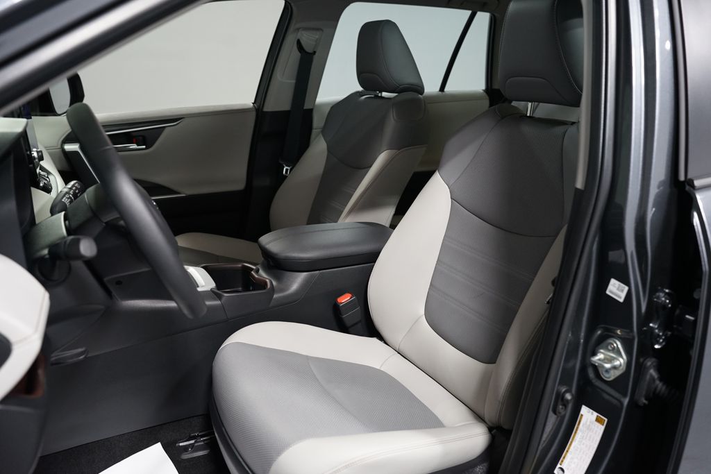 Thumbnail: 2024 Toyota RAV4 - 29