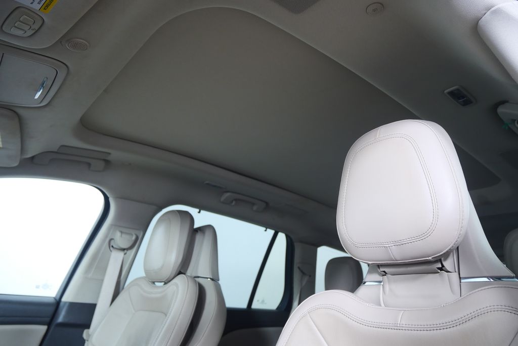 Thumbnail: 2020 Lincoln Aviator - 8