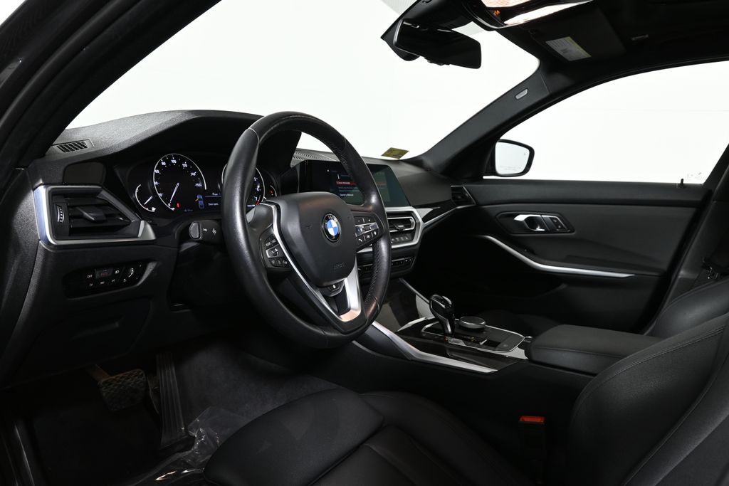 Thumbnail: 2019 BMW 3 Series - 15