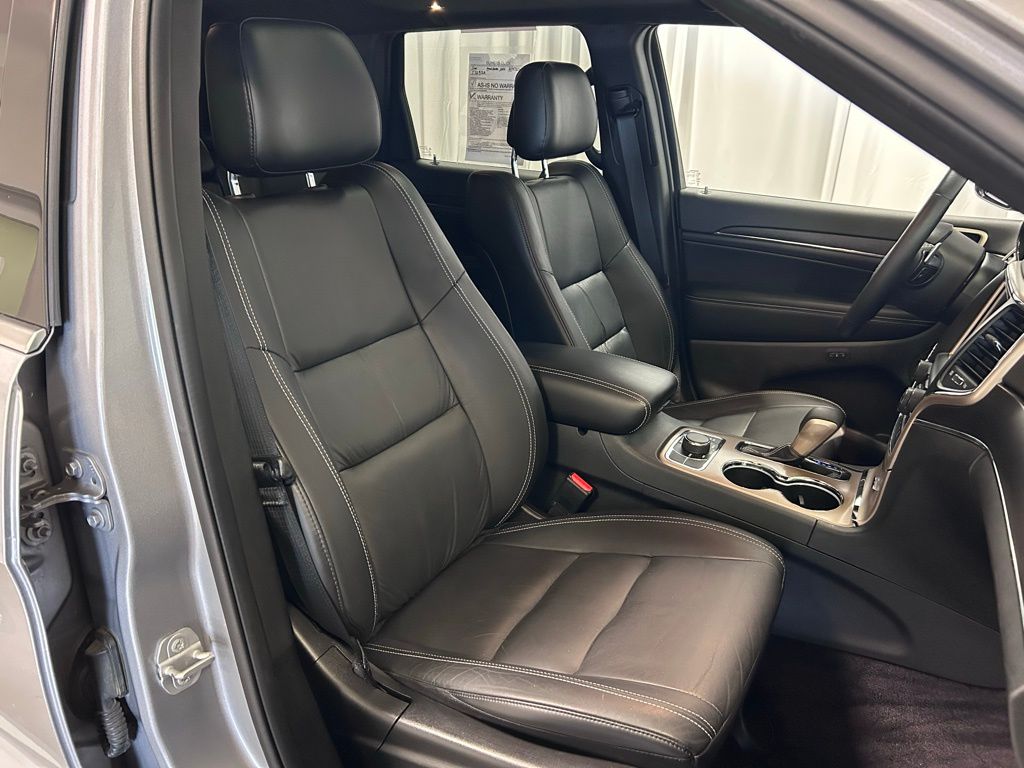 used 2016 Jeep Grand Cherokee car, priced at $15,833