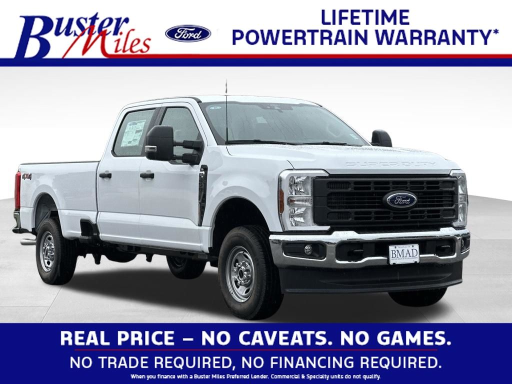 Oxford White 2026 Ford F-250 Super Duty Pickup Truck Four-Wheel Drive Automatic