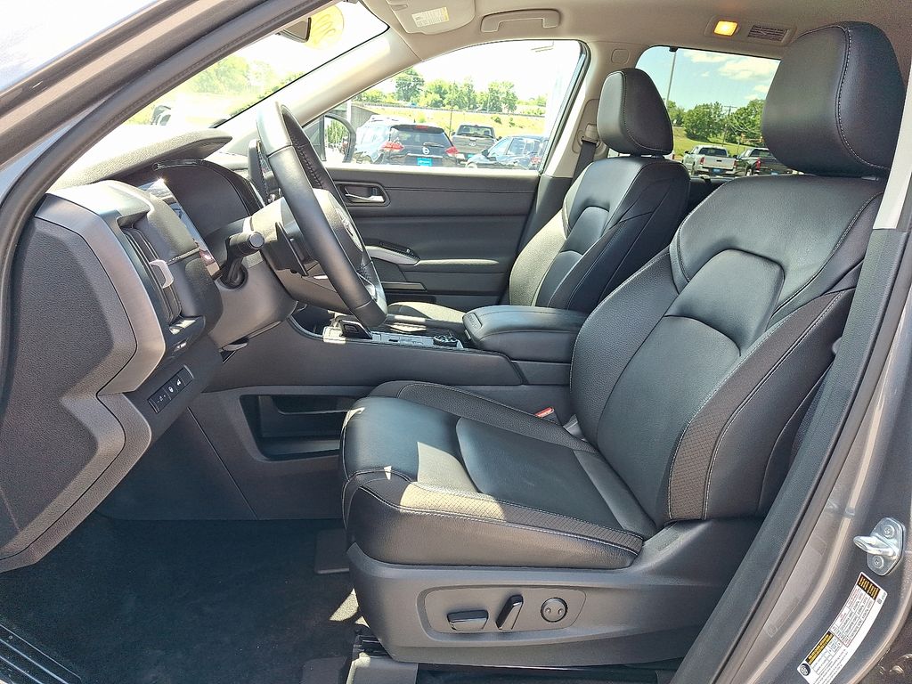 2024 Nissan Pathfinder — photo 15
