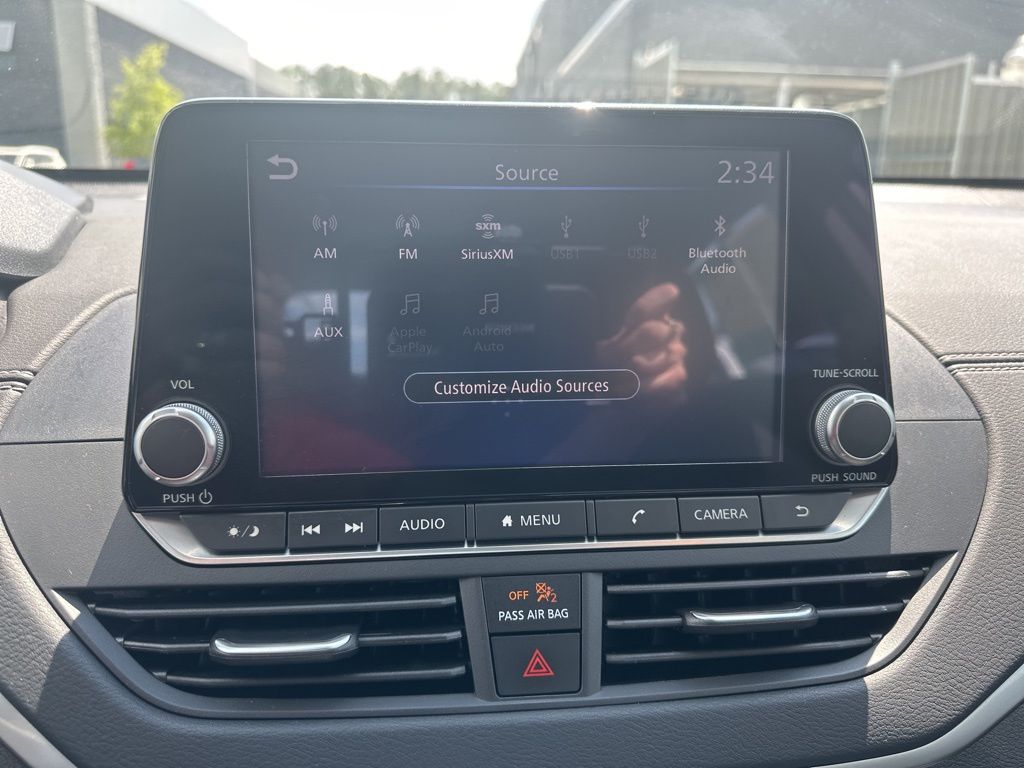 2022 Brilliant Silver Metallic Nissan Altima 2.5 SV FWD Sedan