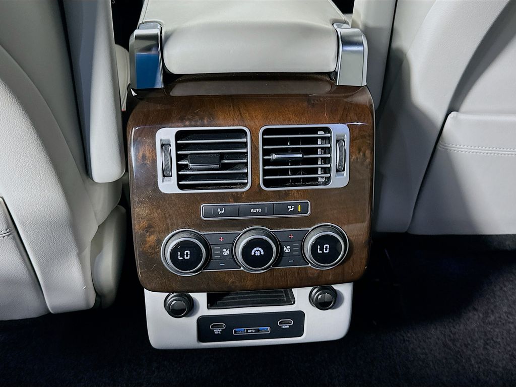 Thumbnail: 2017 Land Rover Range Rover - 26