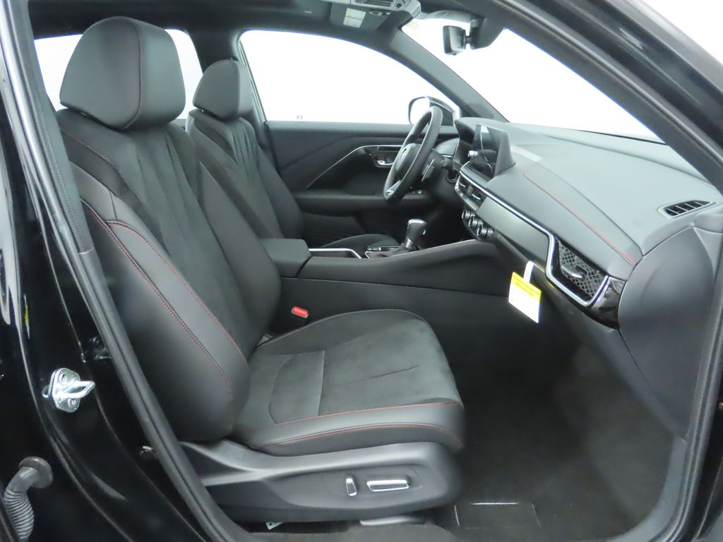 Thumbnail: 2025 Acura ADX - 21