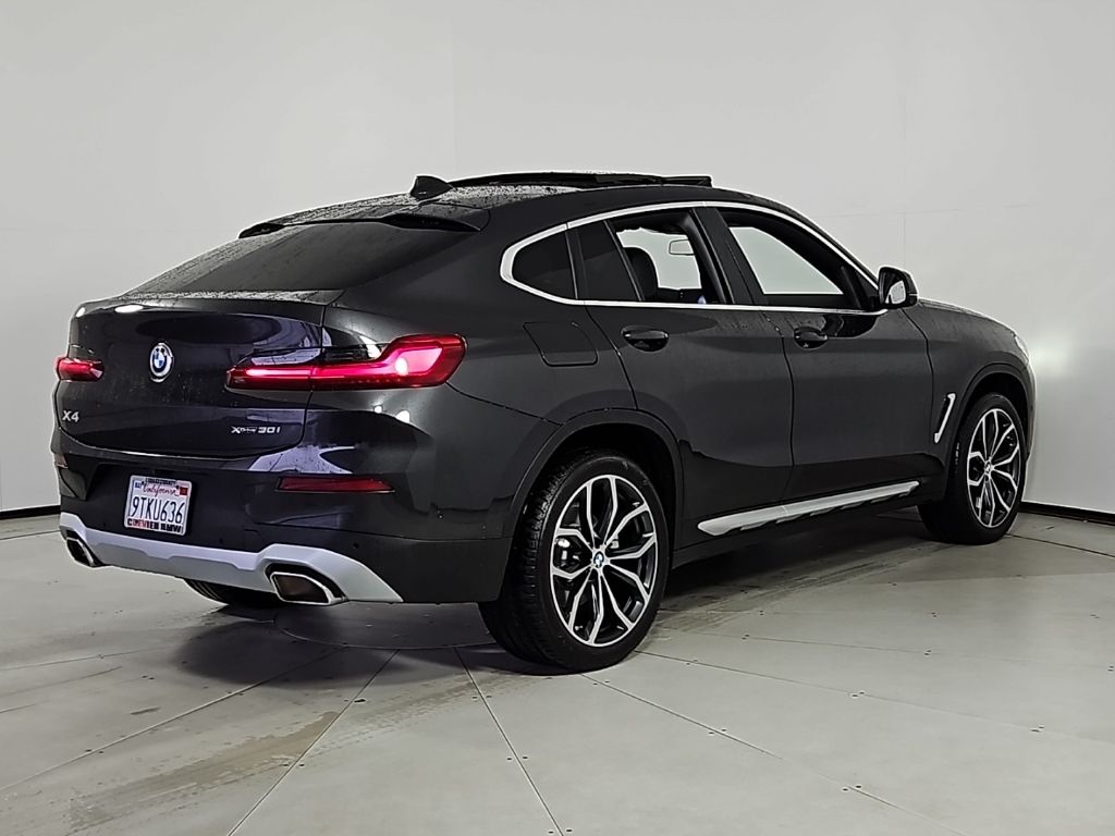 Thumbnail: 2025 BMW X4 - 7