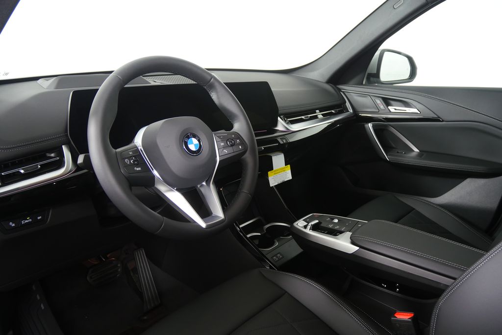 Thumbnail: 2026 BMW X1 - 13