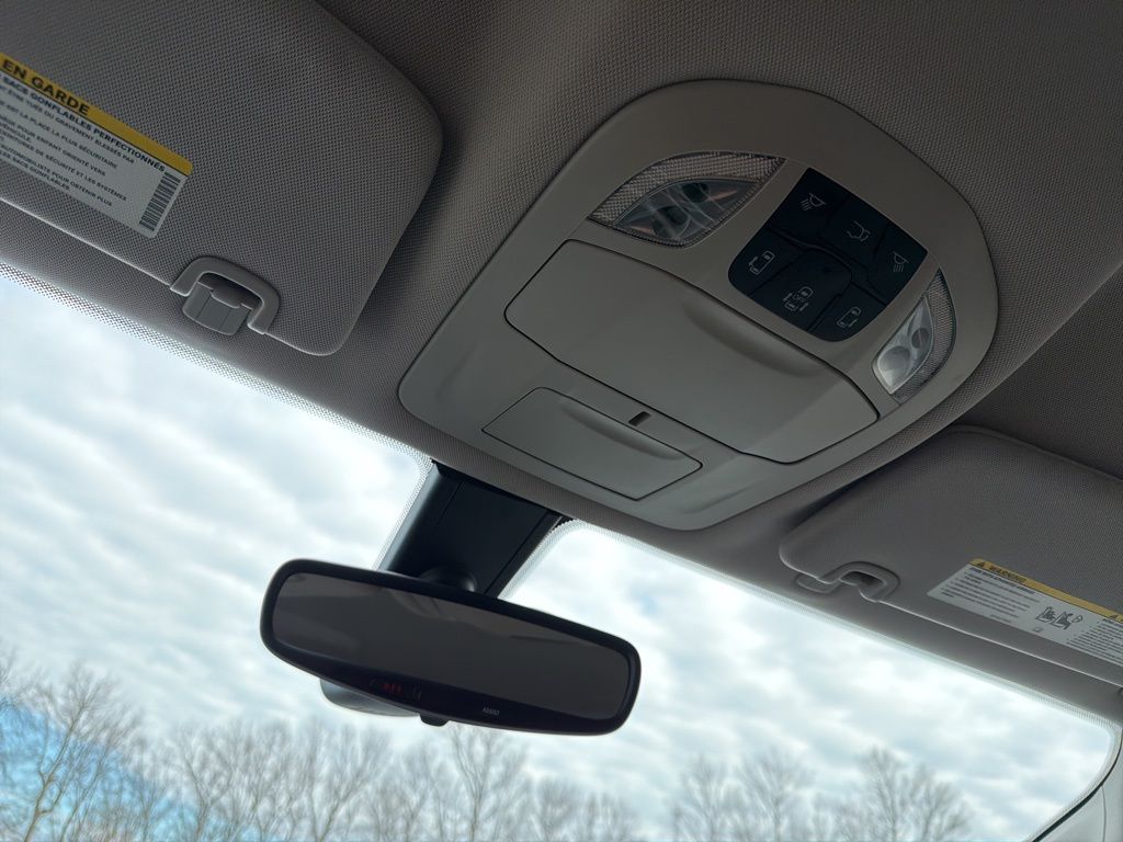 Thumbnail: 2017 Chrysler Pacifica - 13