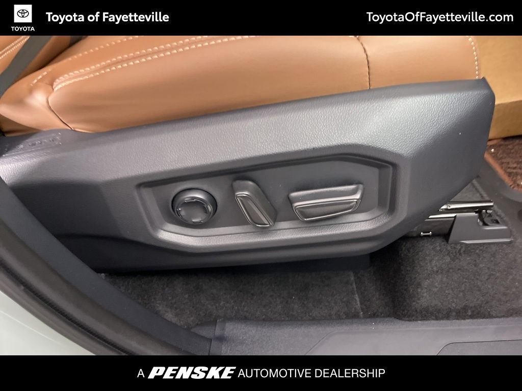 Thumbnail: 2026 Toyota Tundra - 10