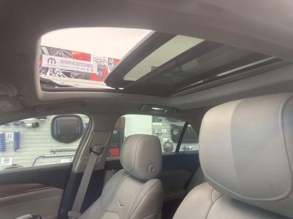 2016 Cadillac CTS Luxury photo 3
