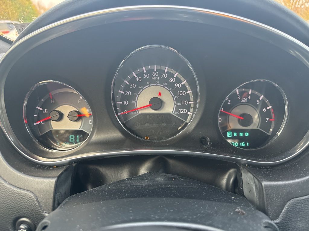 Bright Silver Metallic Clearcoat 2011 Chrysler 200 Touring Sedan FWD Sedan Front-Wheel Drive 6-Speed Automatic