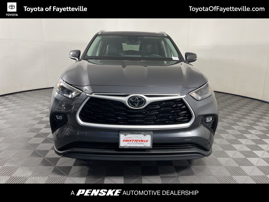 Thumbnail: 2024 Toyota Highlander - 20