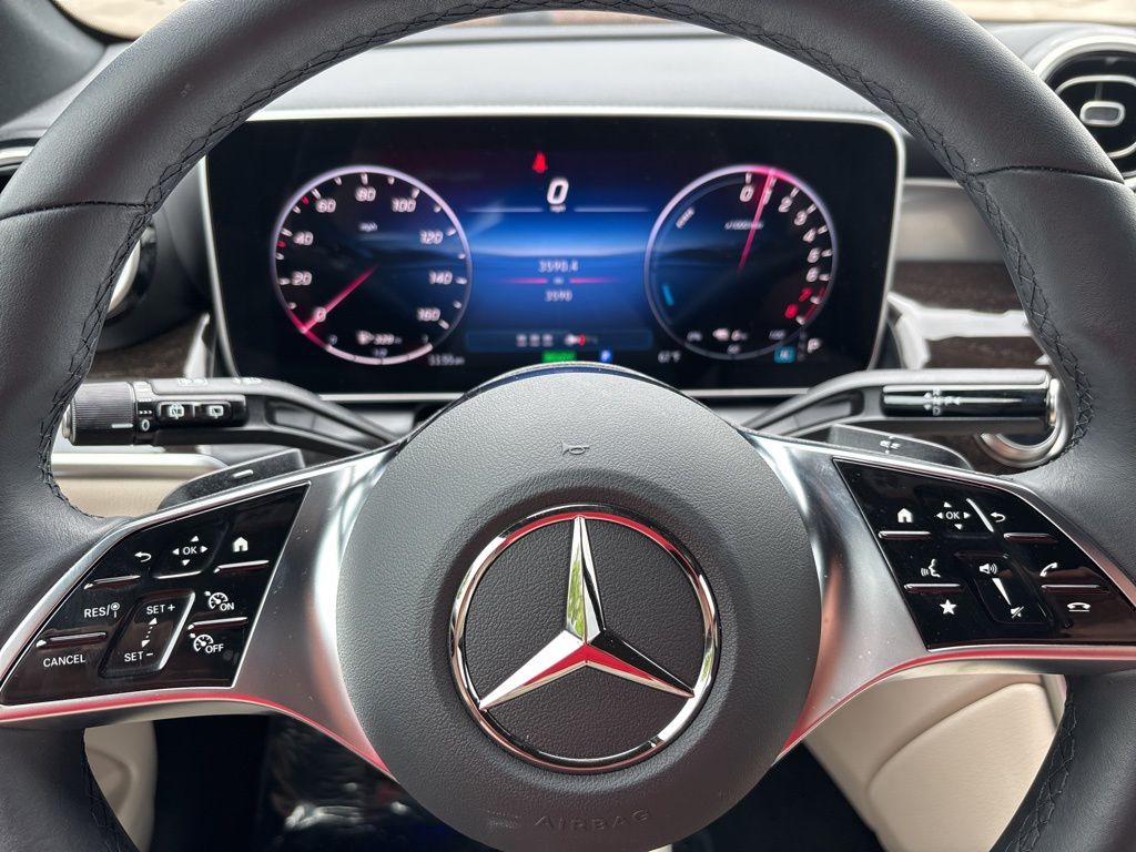 2025 Mercedes-Benz GLC GLC 350e photo