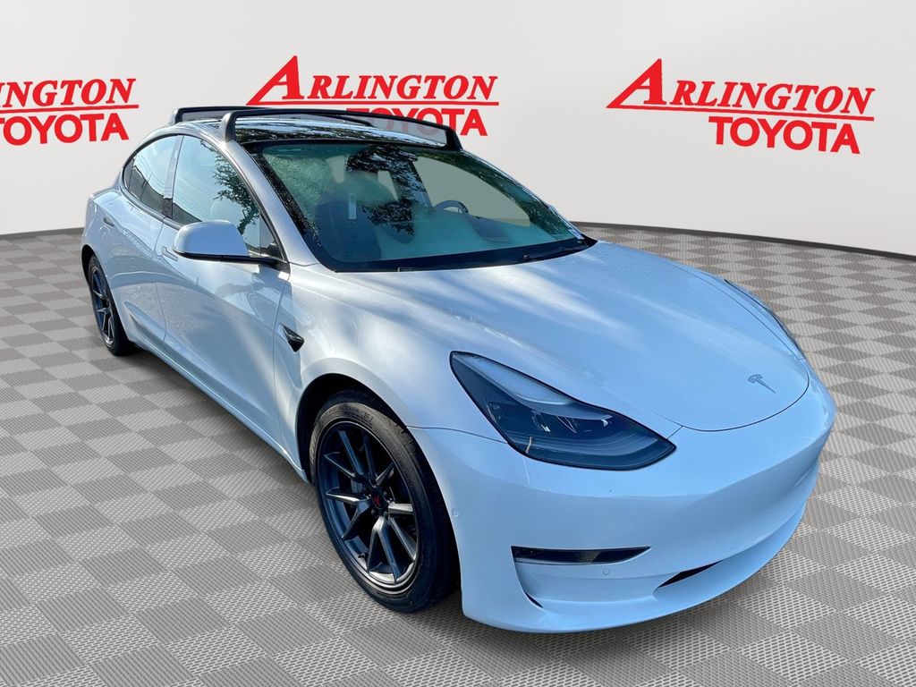 2021 Tesla Model 3 Base's photo