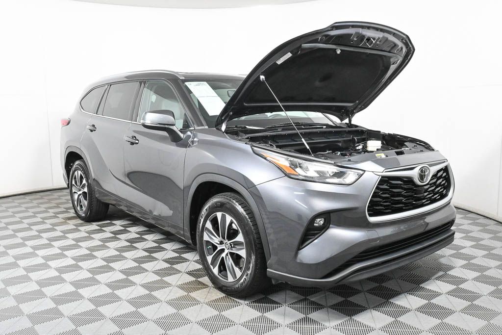 2020 Toyota Highlander XLE 31