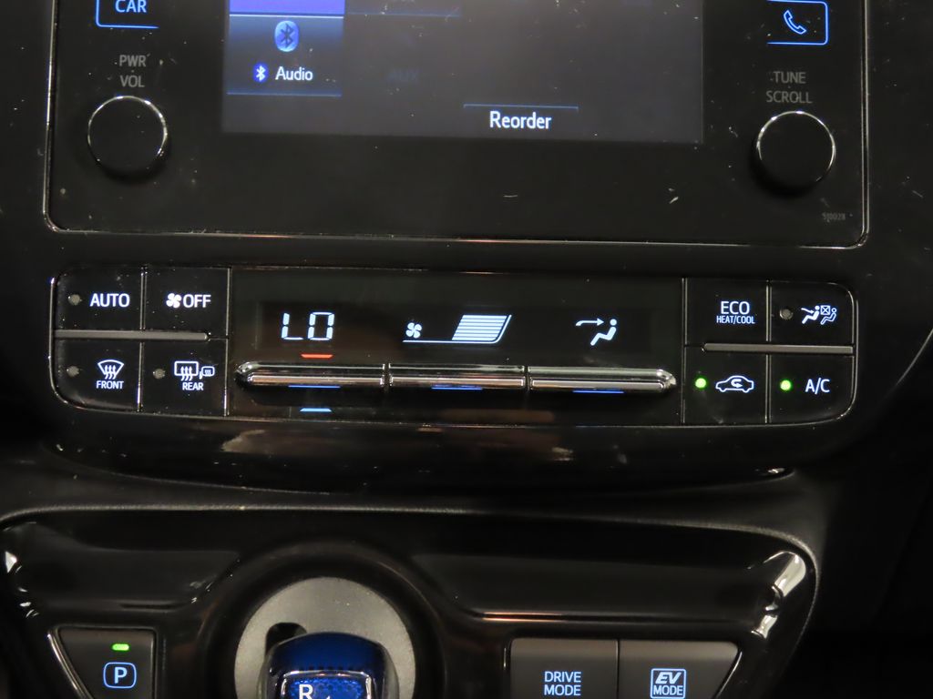 Thumbnail: 2017 Toyota Prius - 27
