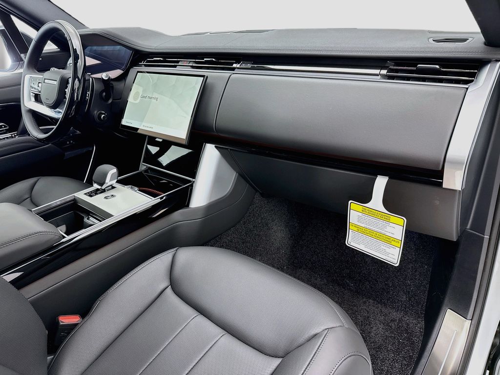 Thumbnail: 2026 Land Rover Range Rover - 15