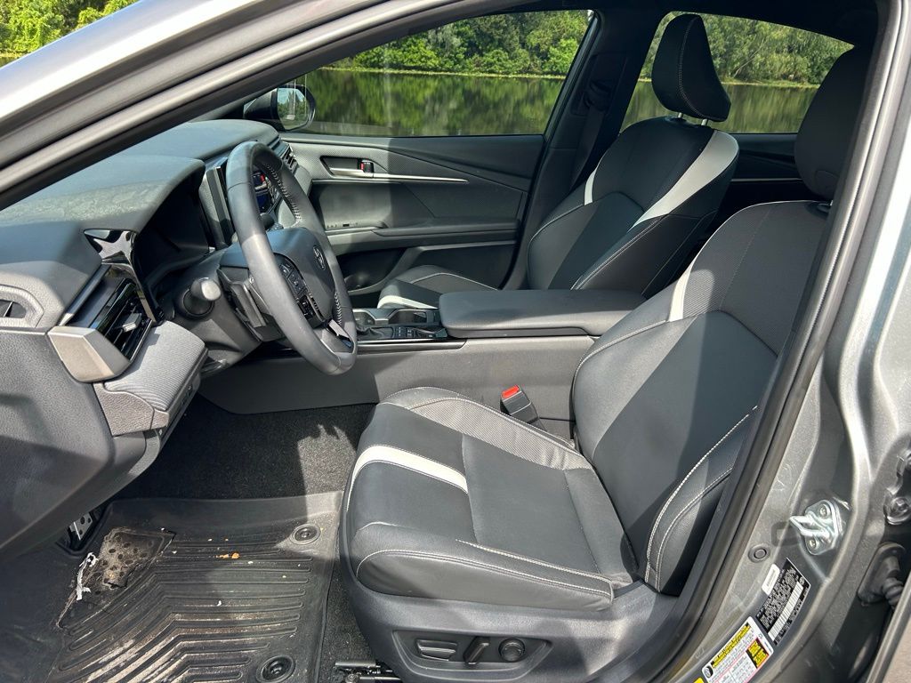 Thumbnail: 2025 Toyota Camry - 13