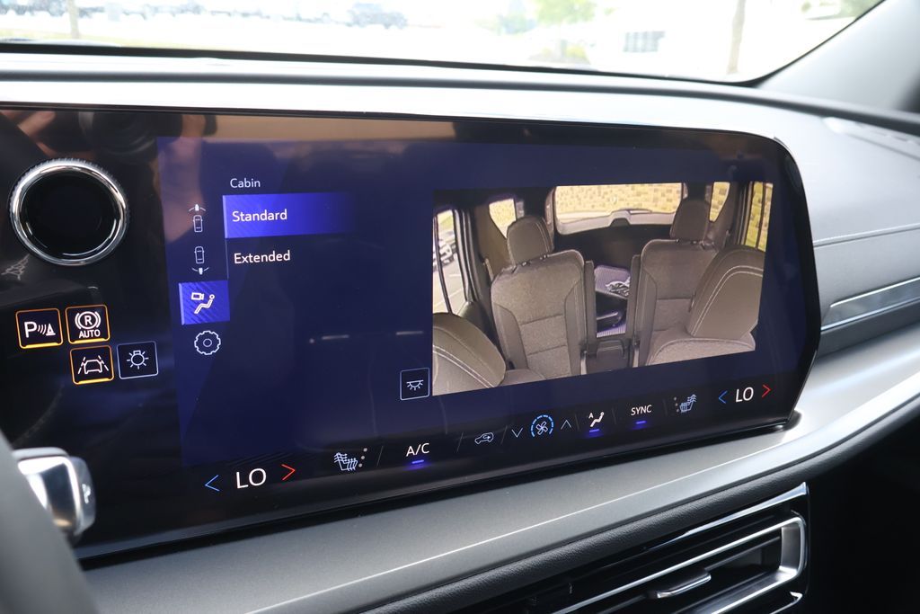 Thumbnail: 2027 Chevrolet Traverse - 28