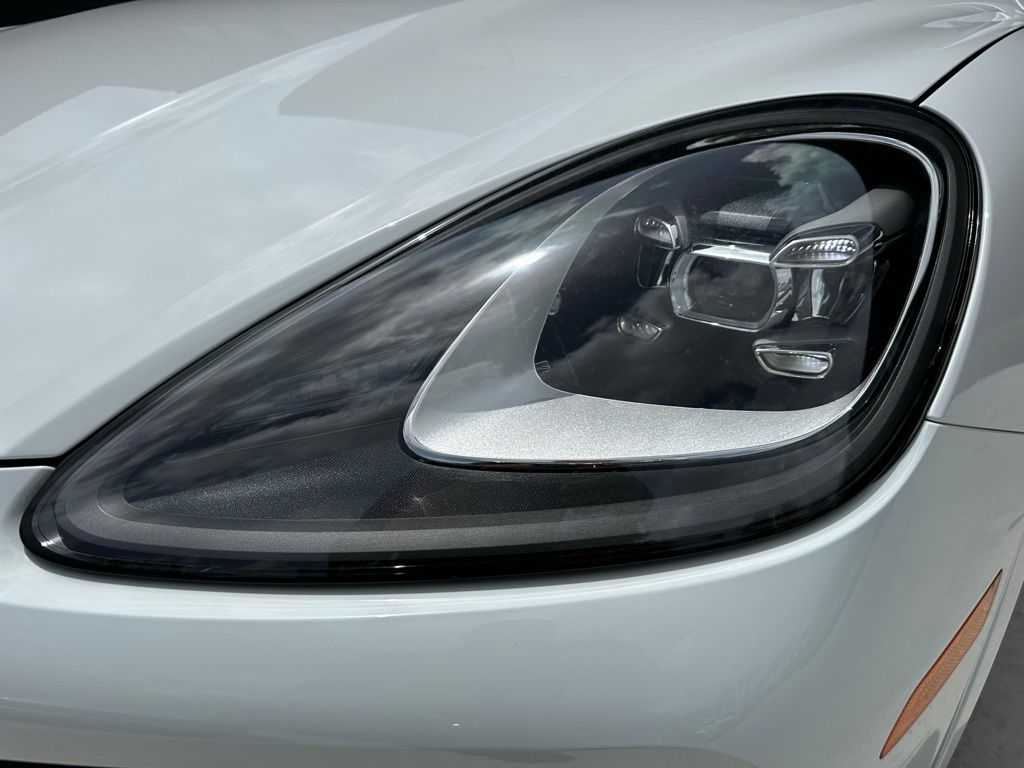 Thumbnail: 2022 Porsche  - 13